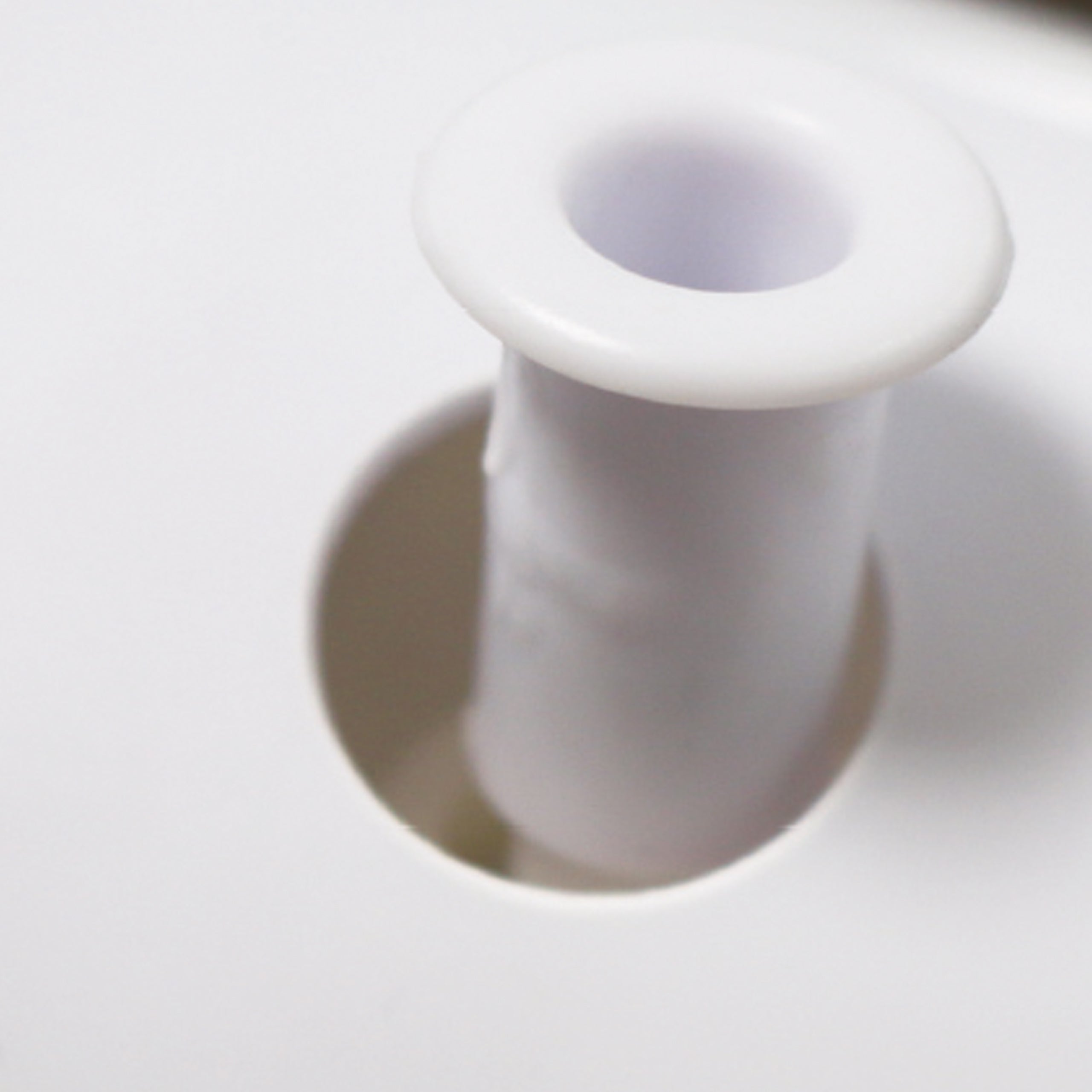 Daewoo 9" White Desktop Fan