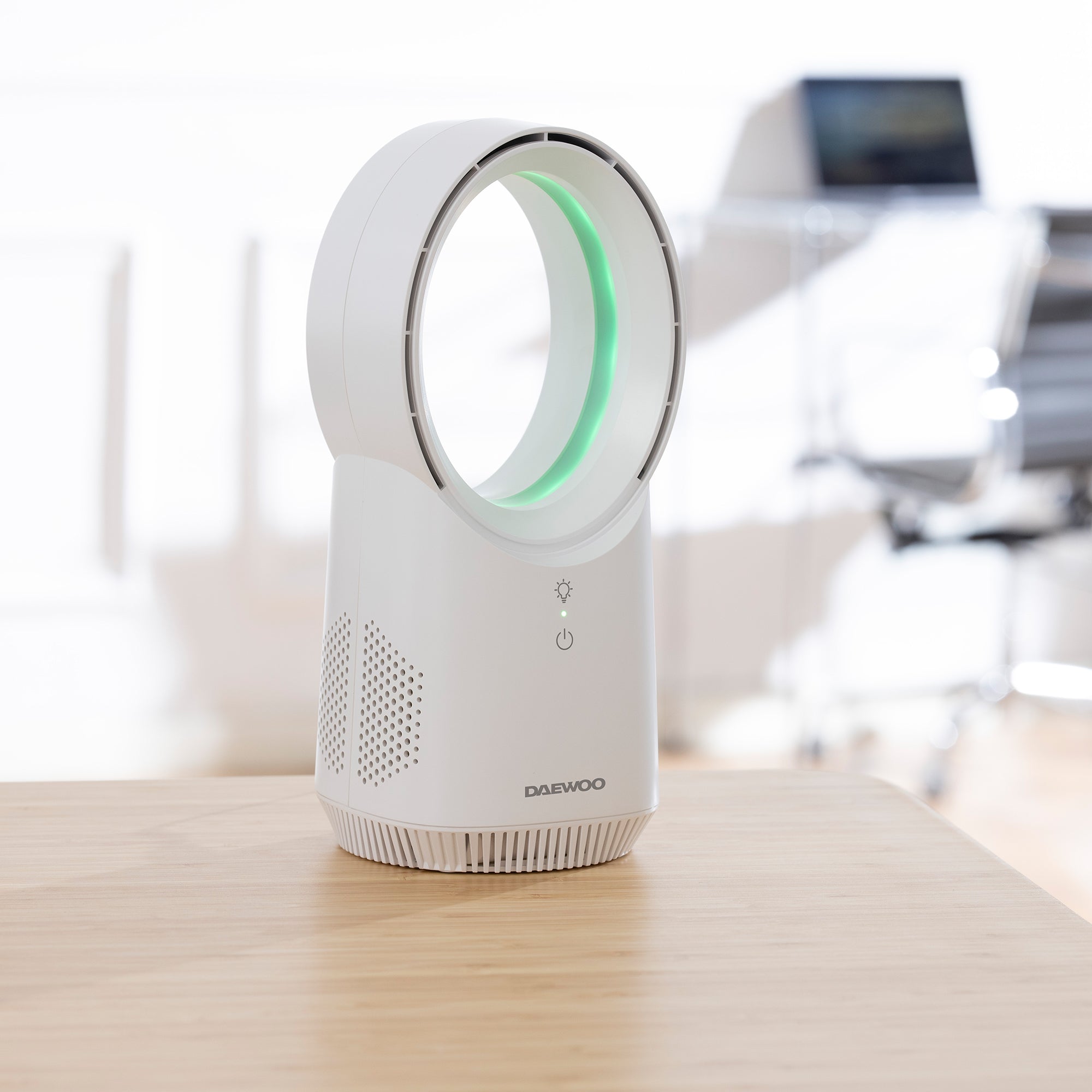 Daewoo Rechargeable Mini Desktop Bladeless Fan