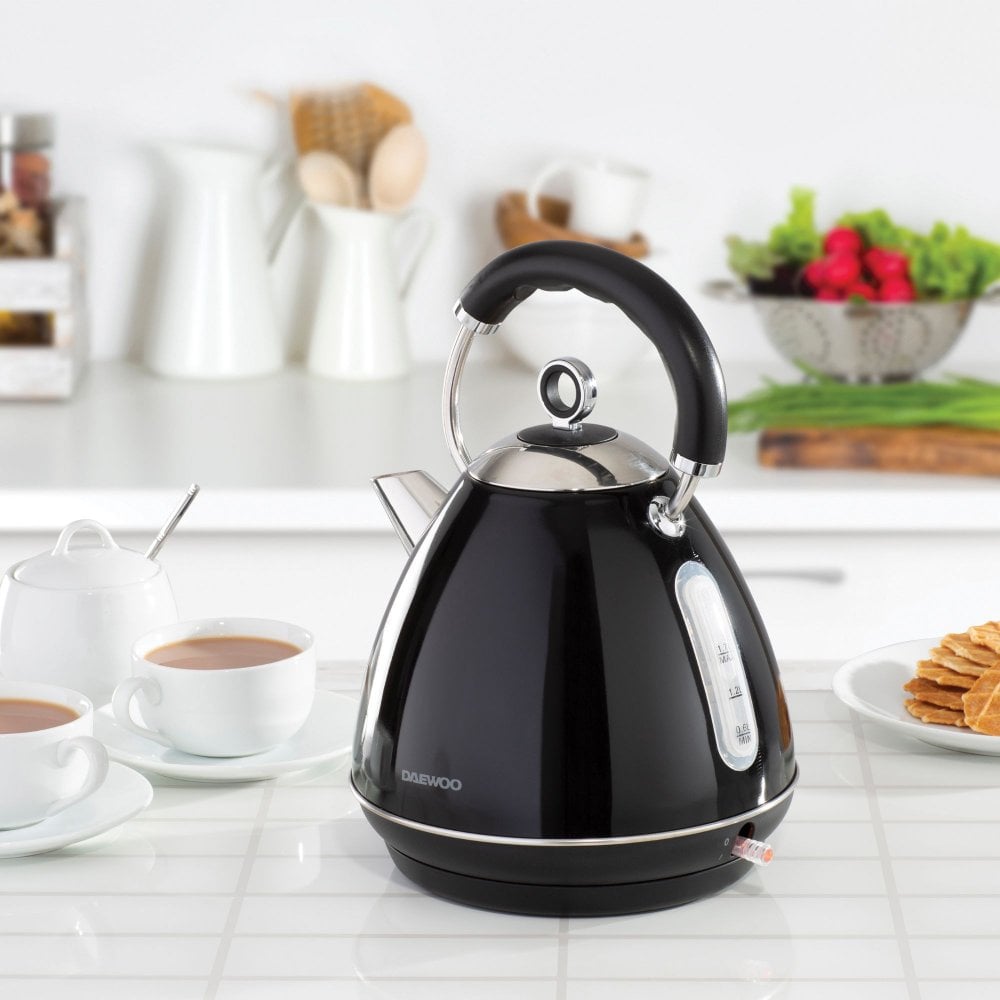 Daewoo Black Kensington 1.7L Pyramid Kettle