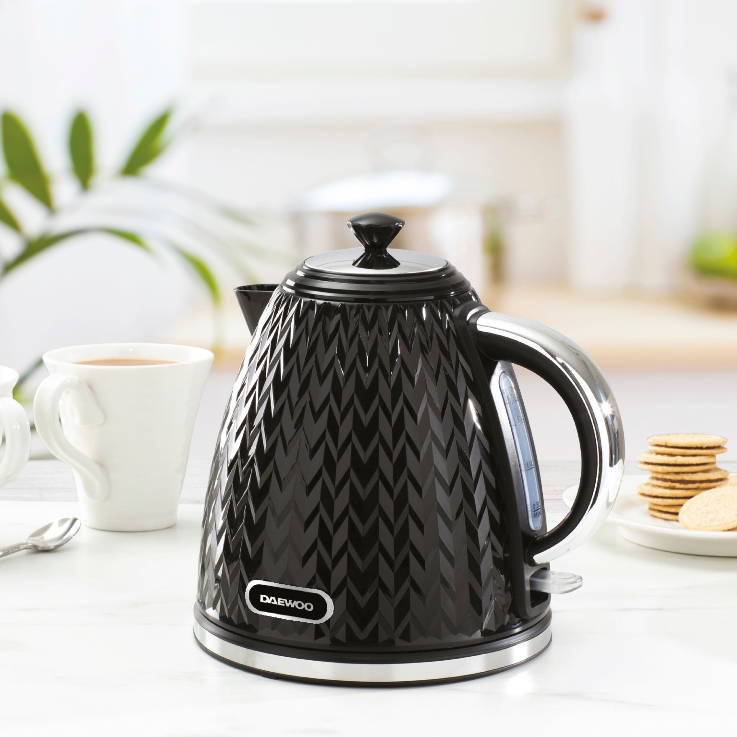 Daewoo Black Argyle 1.7L Jug Kettle