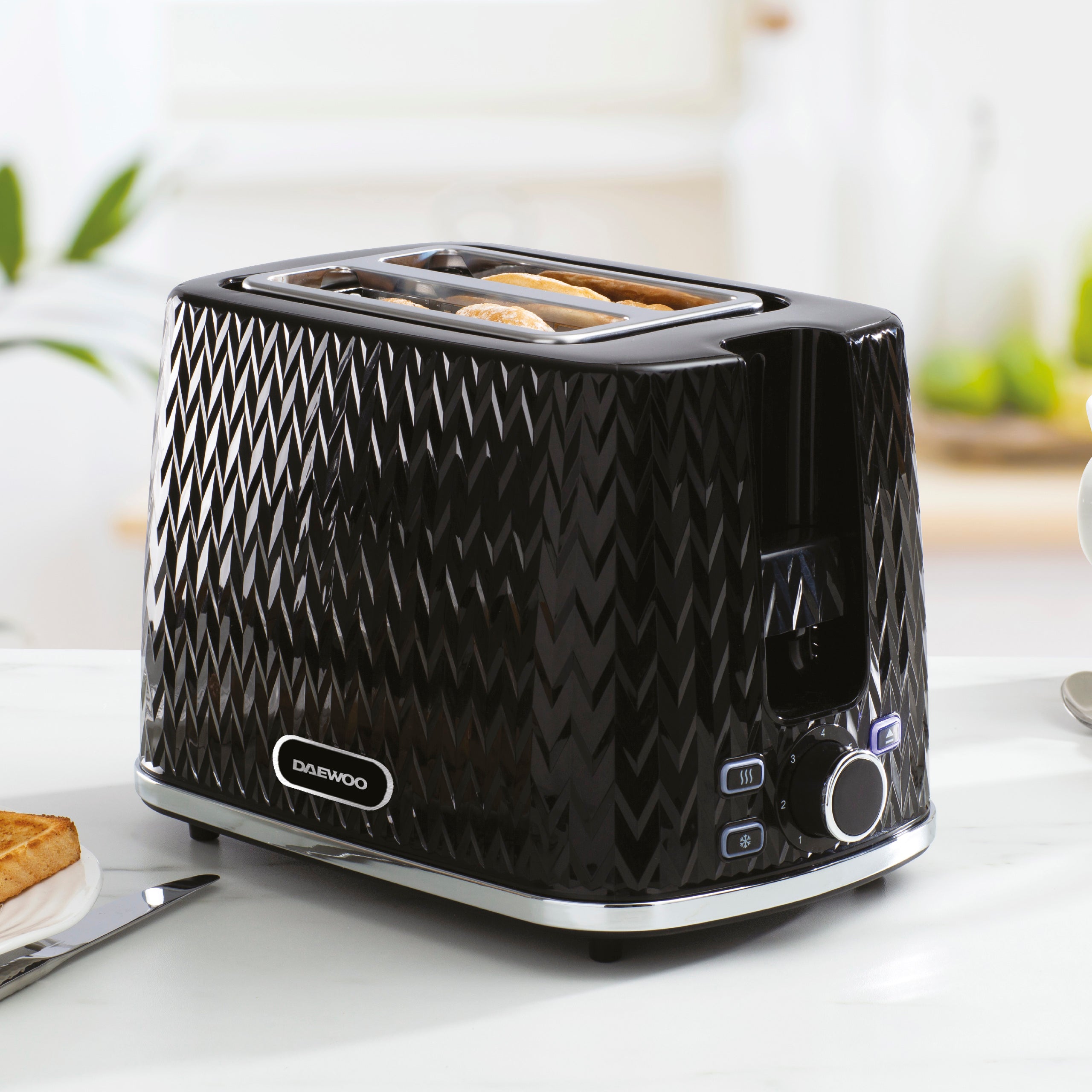 Daewoo Black Argyle 2 Slice Toaster
