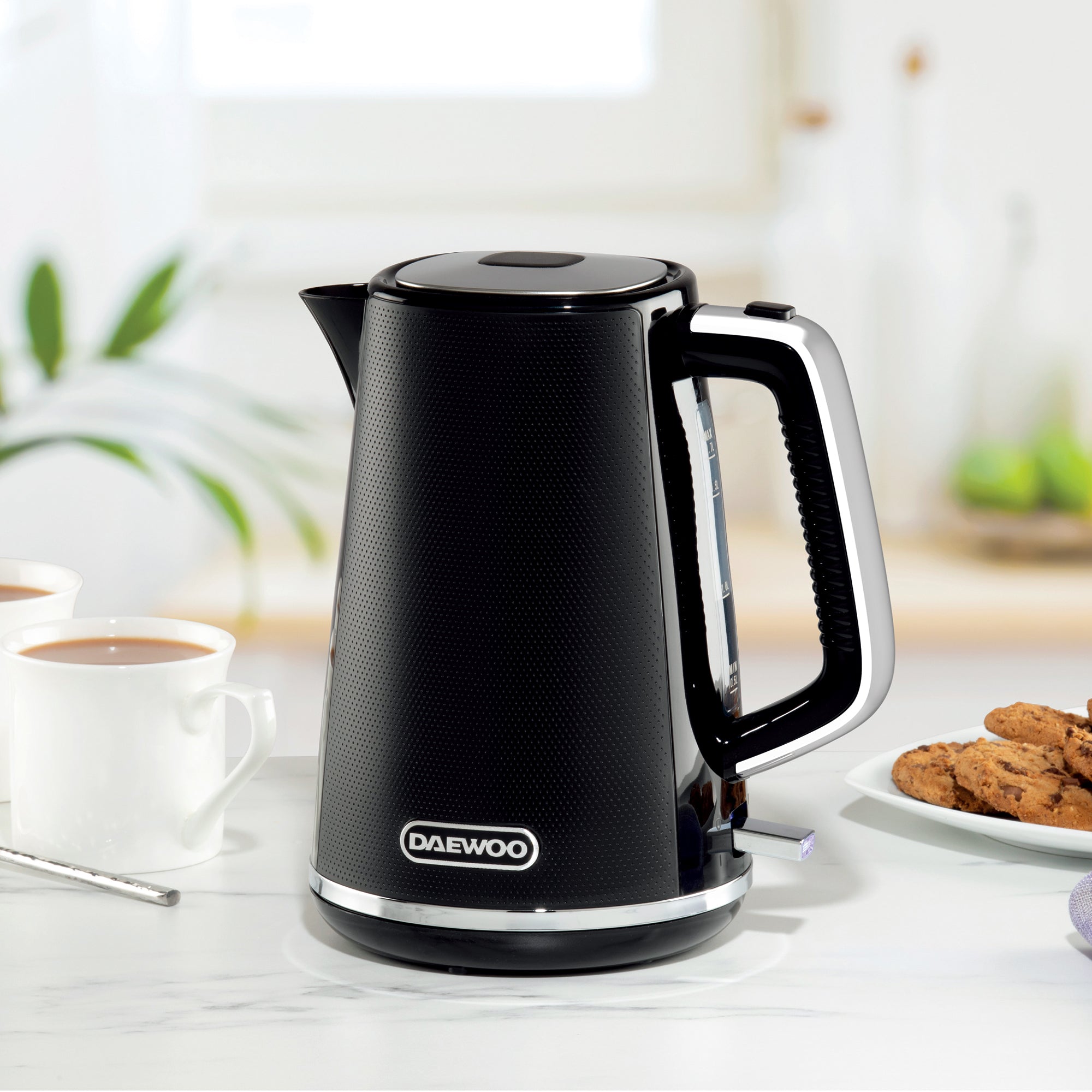 Daewoo Black Stirling 1.7L Jug Kettle