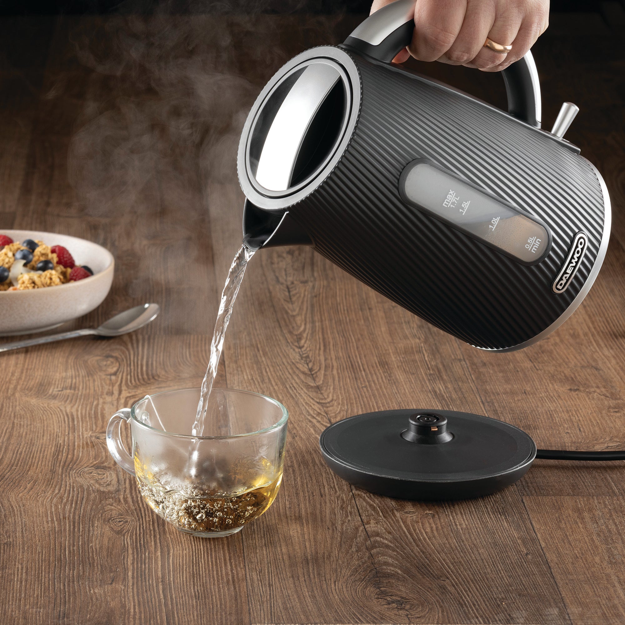 Daewoo Black Cascade 1.7L Jug Kettle