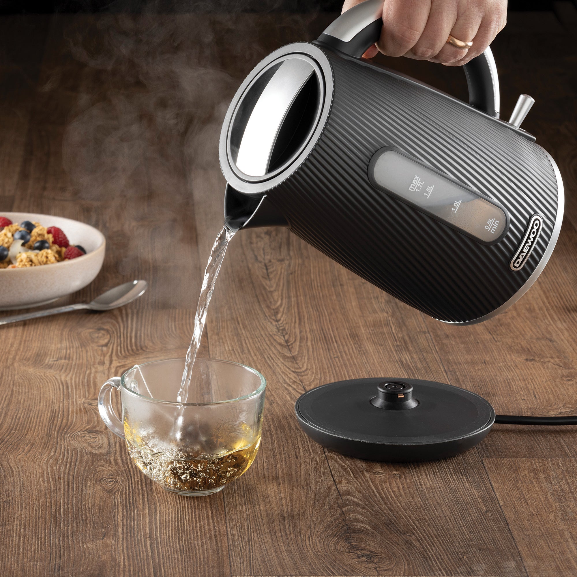 Daewoo Black Cascade Jug Kettle & 4-Slice Toaster Set