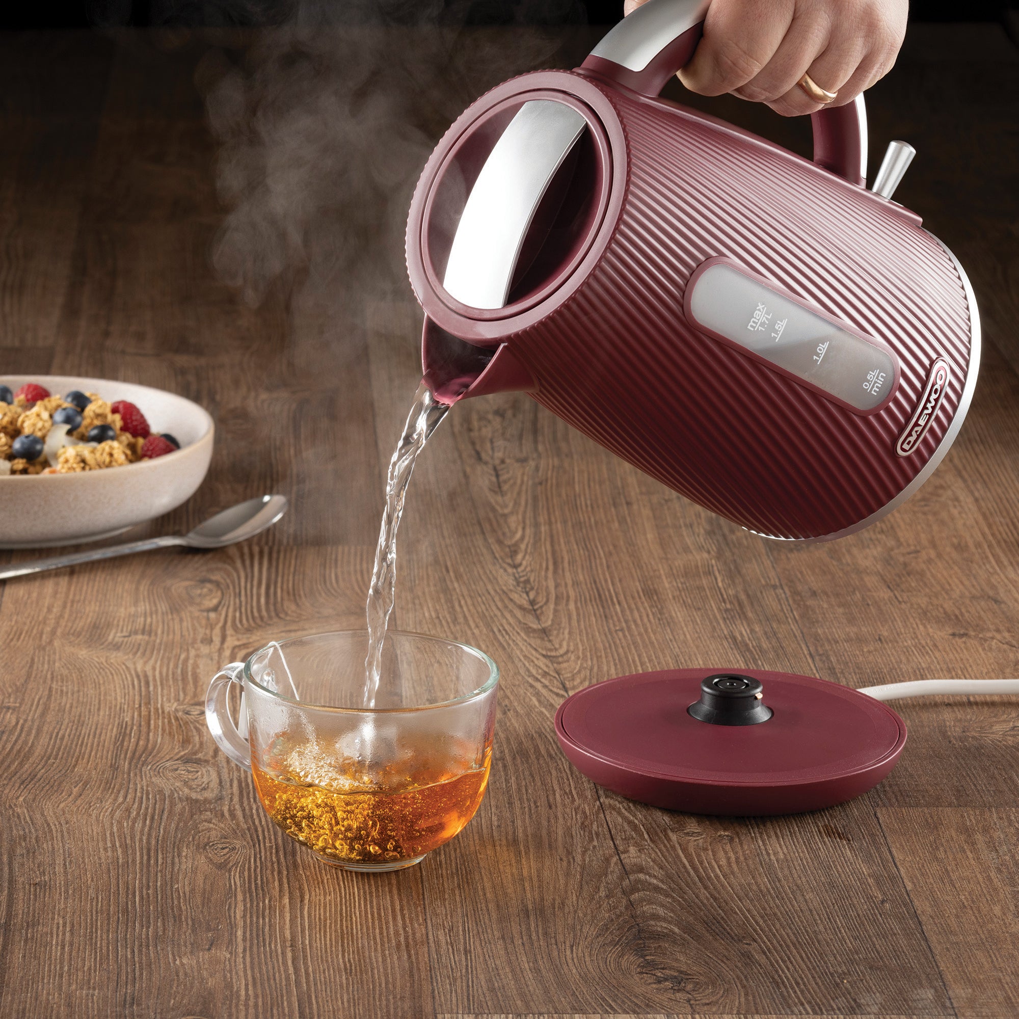 Daewoo Ruby Red Cascade Jug Kettle & 4-Slice Toaster Set