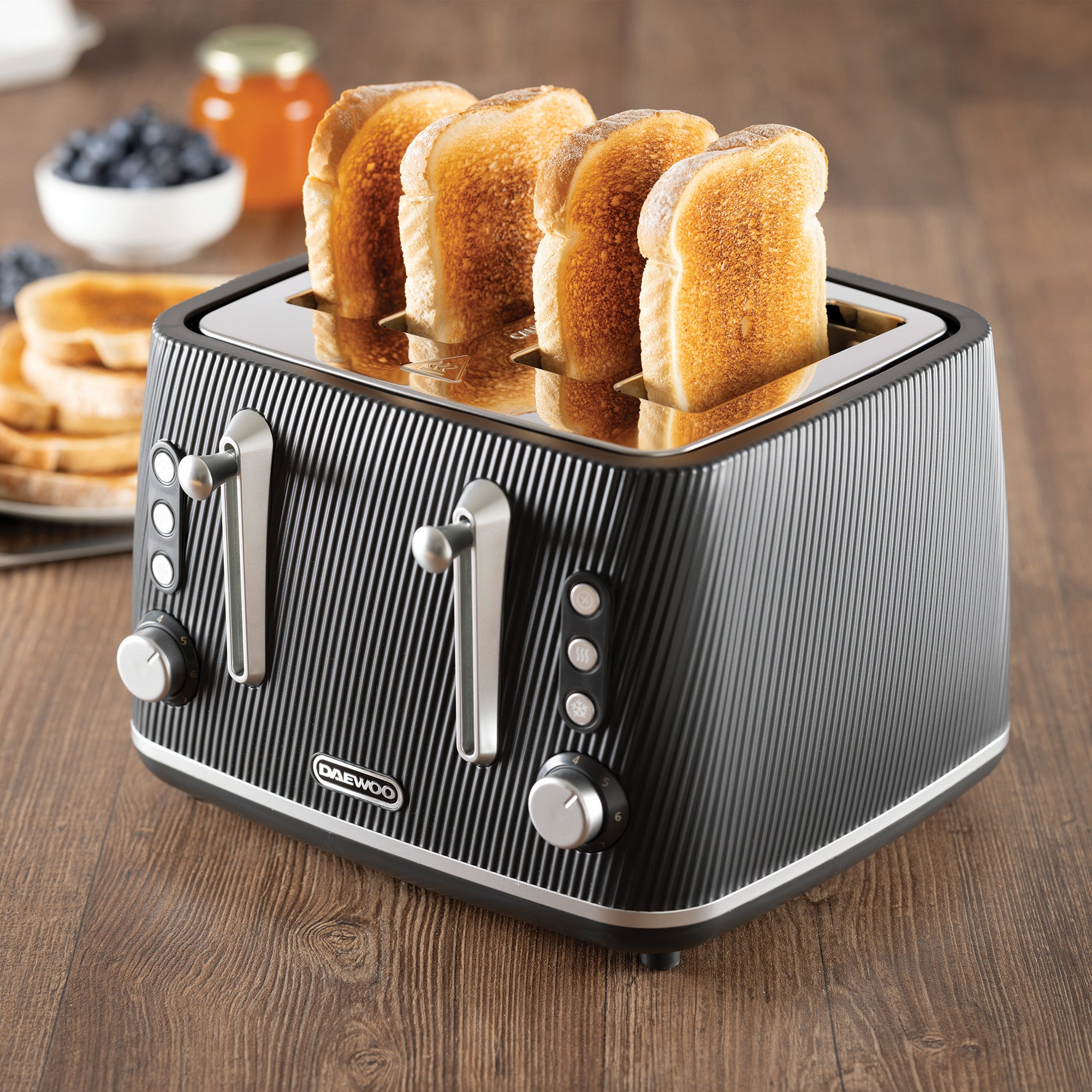 Daewoo Black Cascade Jug Kettle & 4-Slice Toaster Set