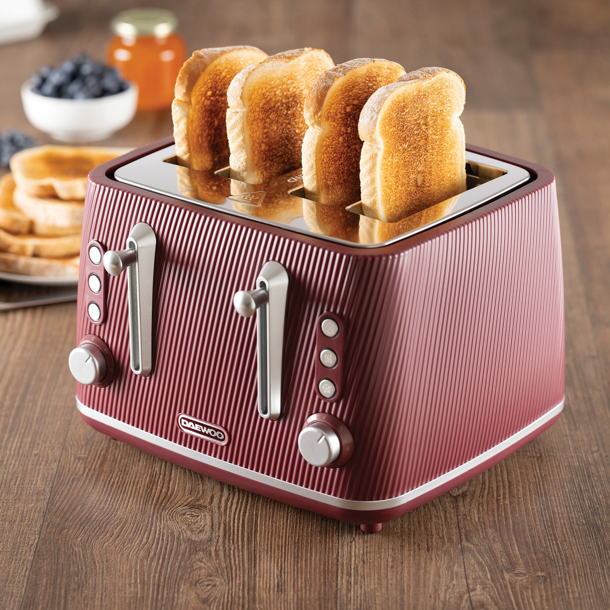Daewoo Ruby Red Cascade Jug Kettle & 4-Slice Toaster Set