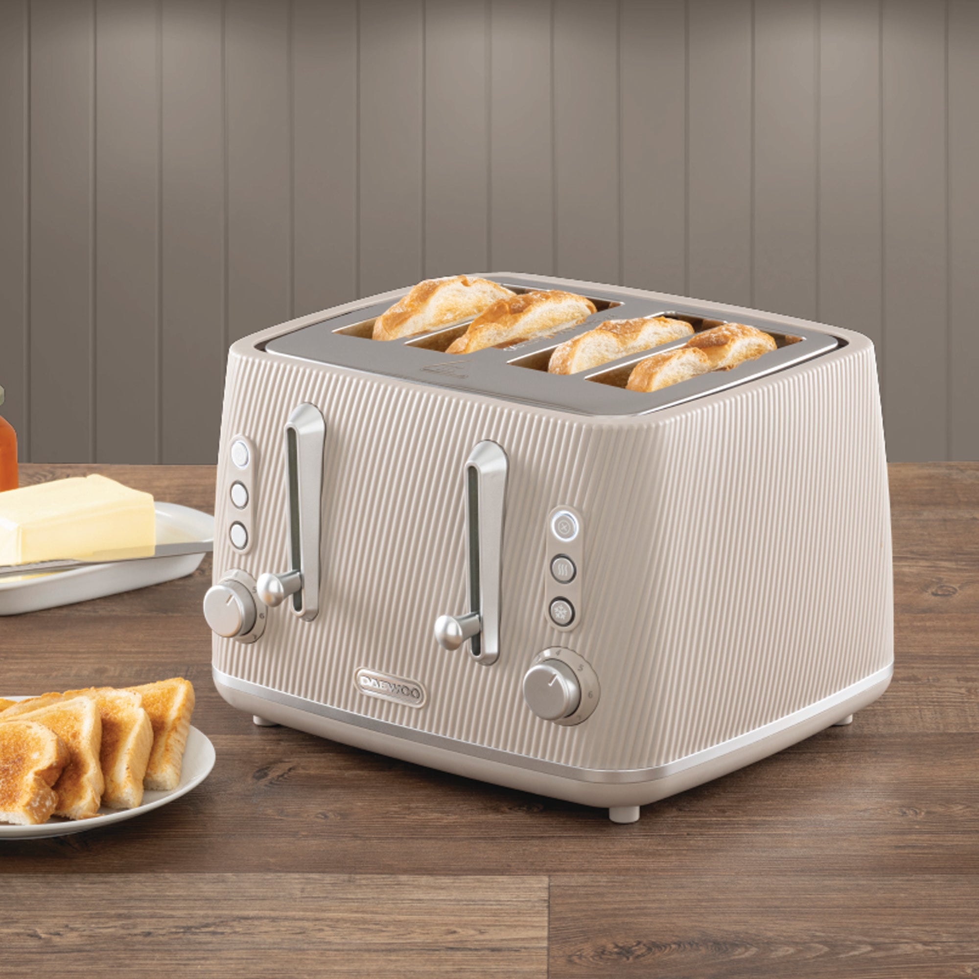 Daewoo Taupe Cascade 4 Slice Toaster