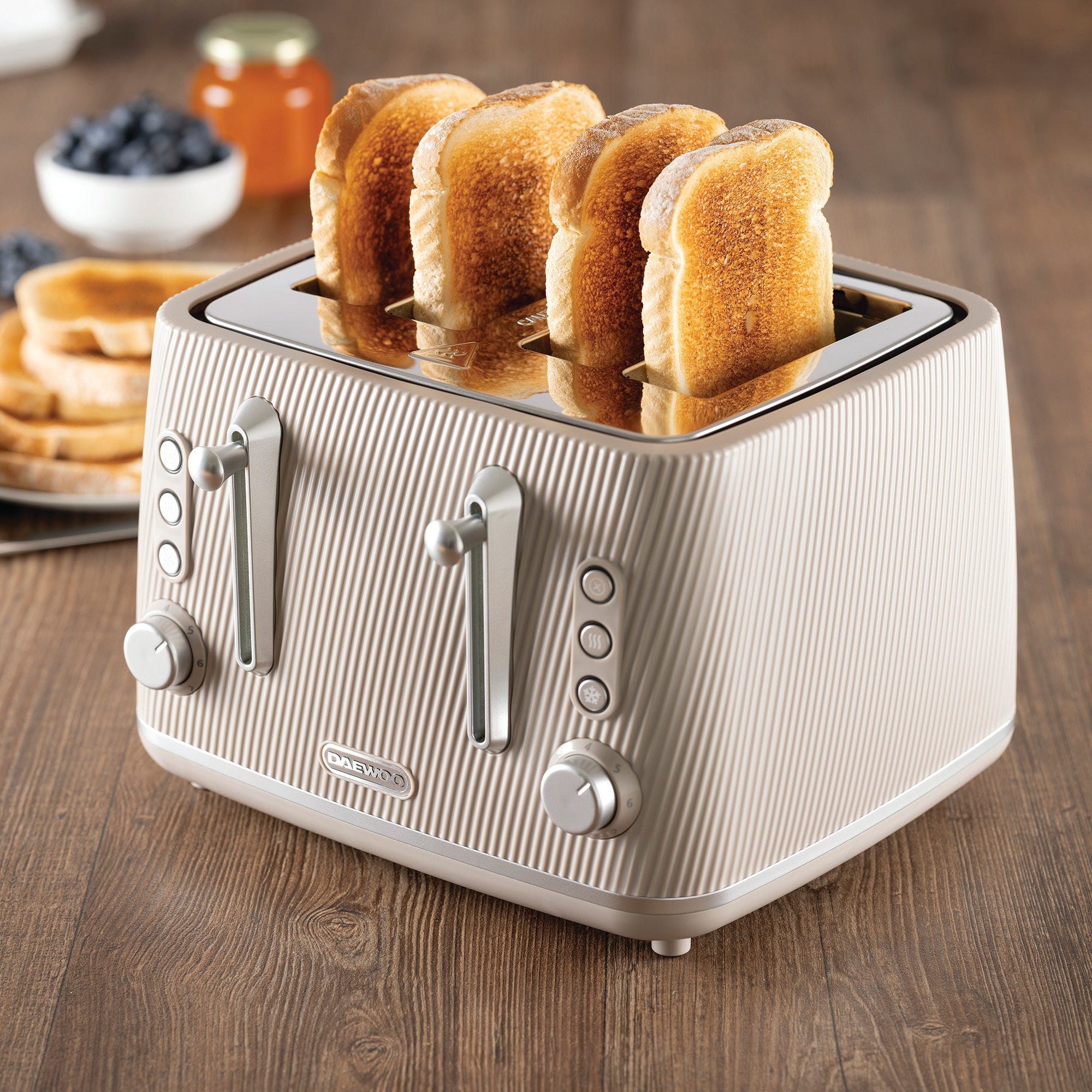 Daewoo Taupe Cascade 4 Slice Toaster