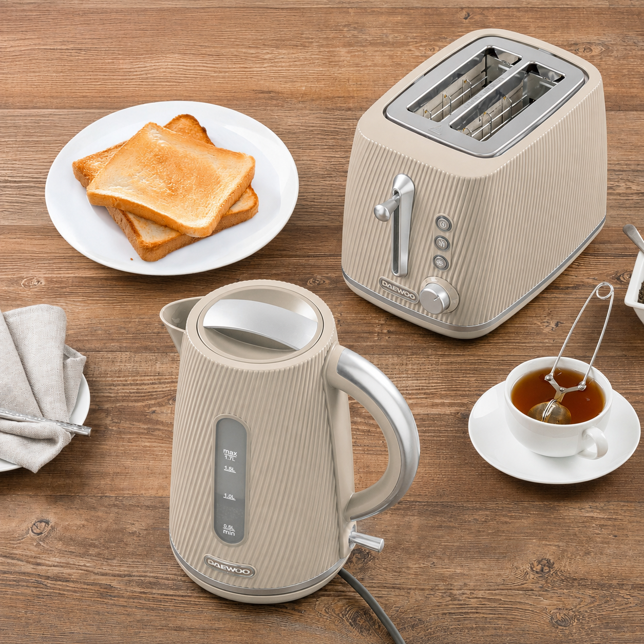 Daewoo Taupe Cascade Jug Kettle & 2-Slice Toaster Set